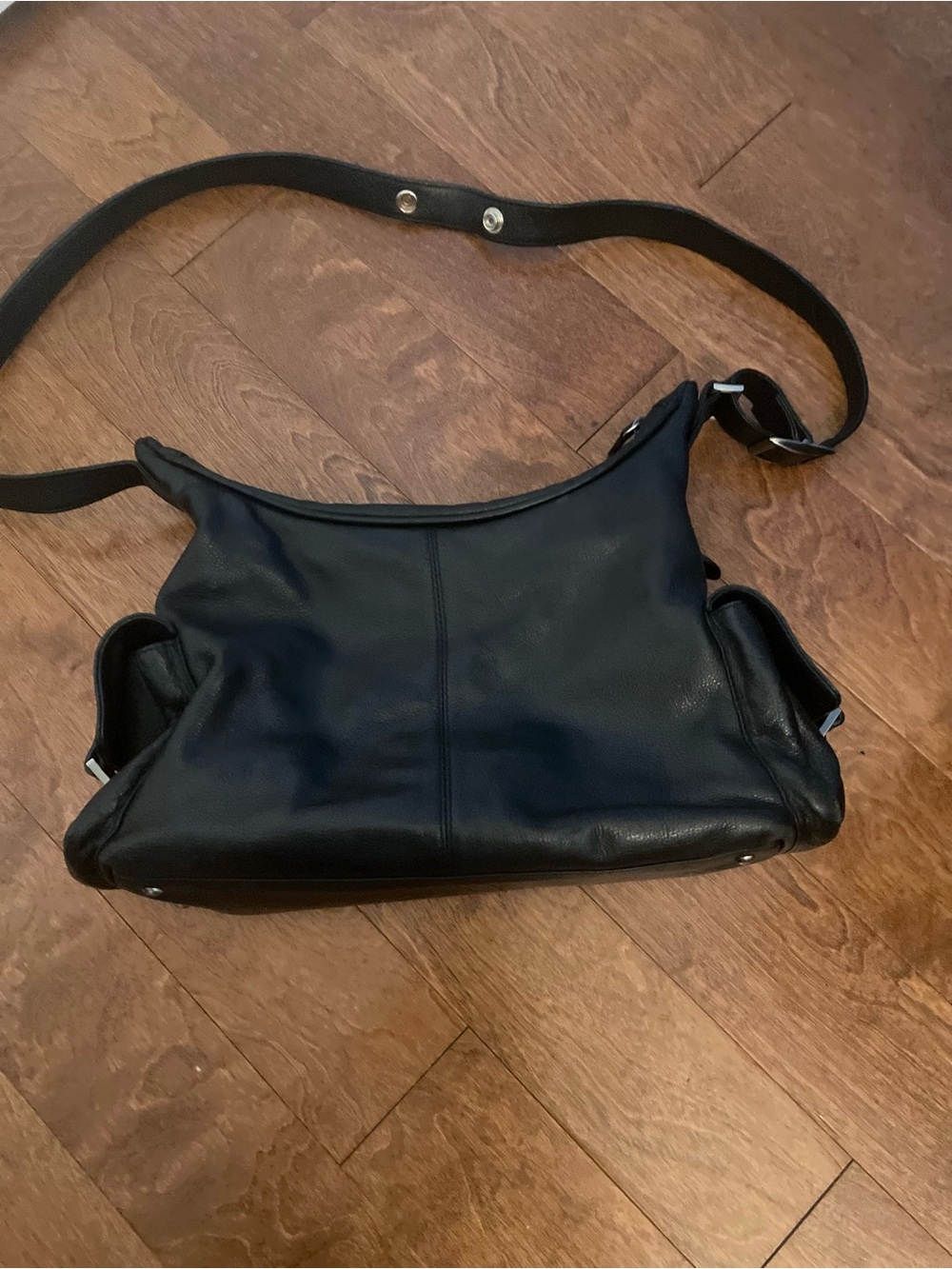 Original Manchini Black Leather Shoulder Bag - Timeless Everyday Style